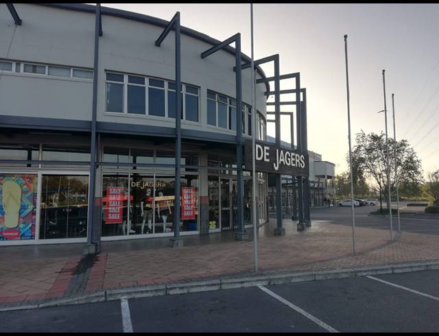 1,200M² RETAIL TO LET IN SOMERSET WEST CENTRAL